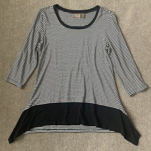Chico's Shirt Womens 0 (Small) Black White Striped Tunic Handkerchief Hem Casual